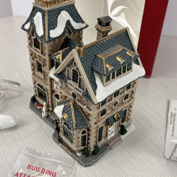 Lemax Village Collection Christmas Village Memorial Grade School #45011CV 2004 - Picture 4 of 7